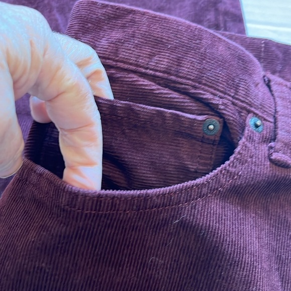 New-gap-34×32-straight chords with gap flex. Burgundy red-smooth corduroy denim. - Picture 5 of 16